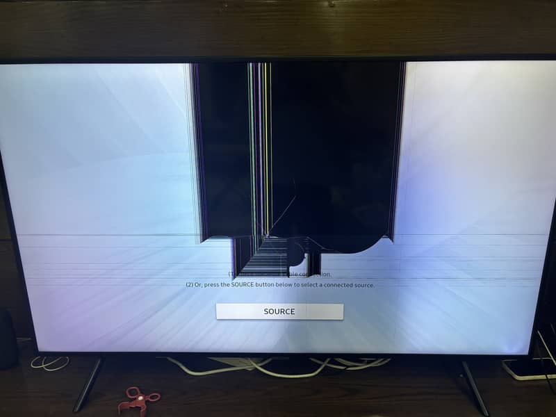 Samsung UHD 55 inches with half broken LCD 0