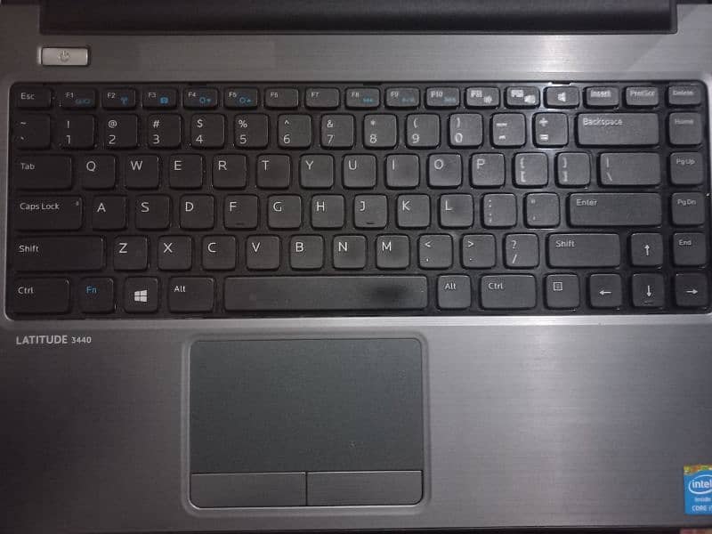 Laptop Dell Latitude 3440 core i5 1