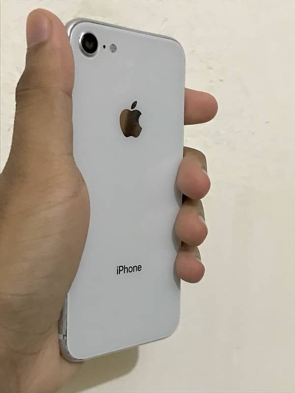 iPhone 8 factory unlocked 4