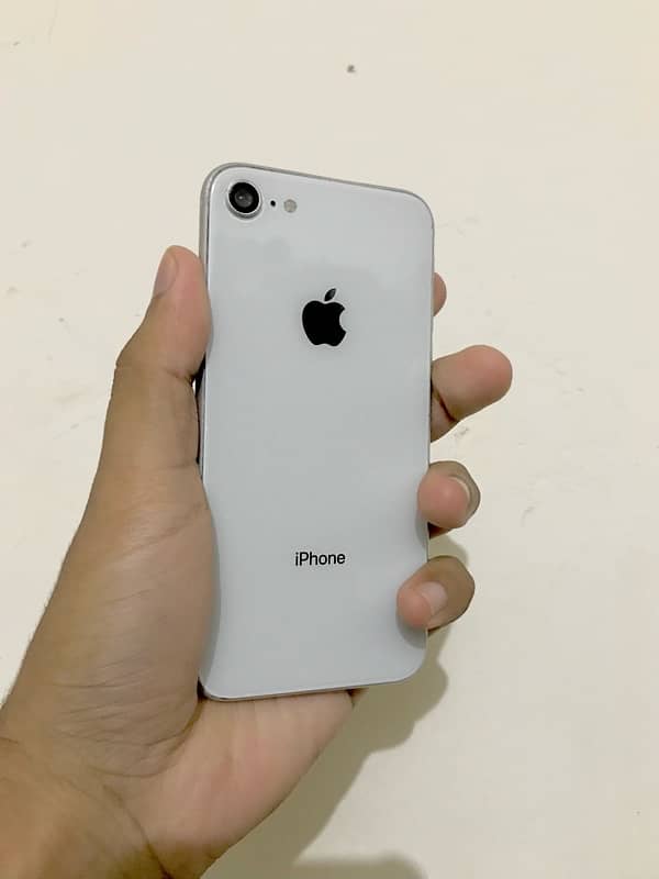 iPhone 8 factory unlocked 1