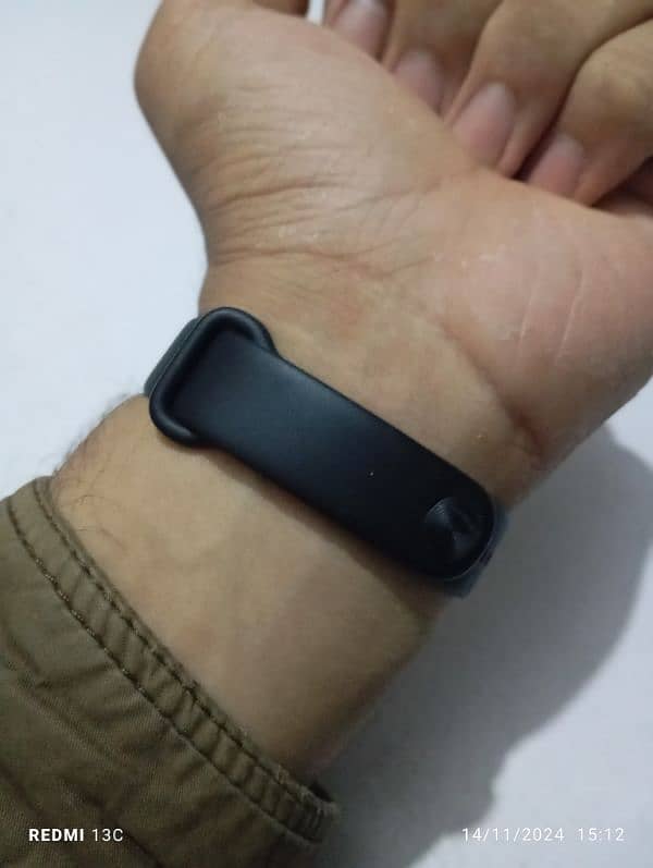 Xiaomi Band 8 Active 4