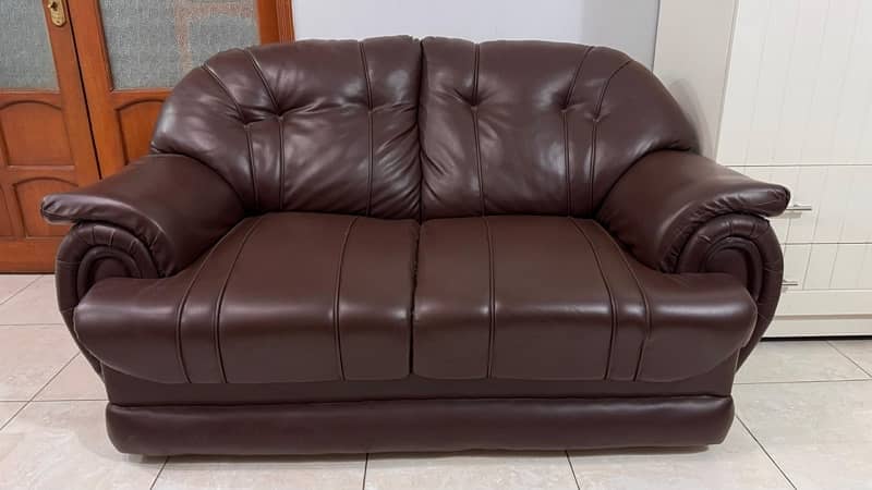 5-Seater Leather Sofa Set - Rs 22,000 0