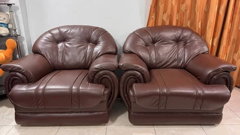 5-Seater Leather Sofa Set - Rs 22,000 3