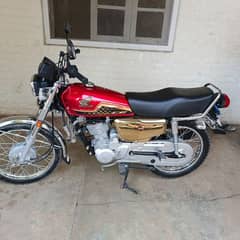 Gold Edition Honda 125 lush condition