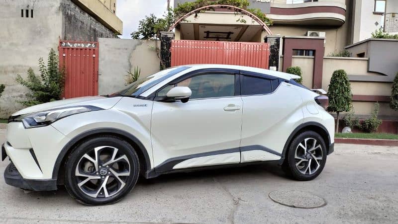 Toyota C-HR 2017 3