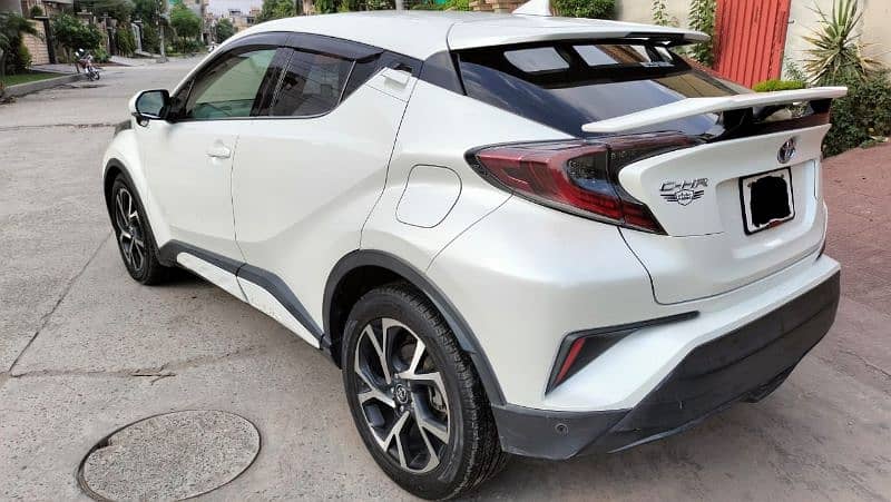 Toyota C-HR 2017 6