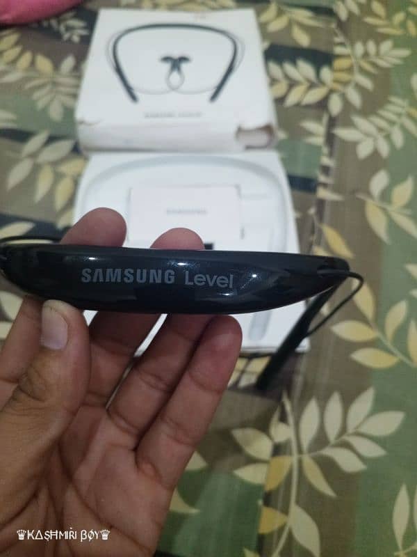 Samsung level u2 2