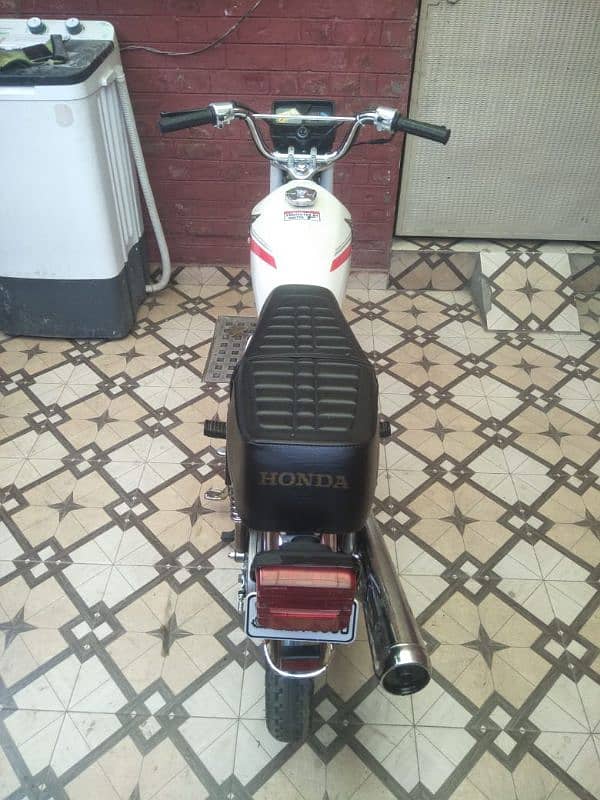 Honda CG 125 8