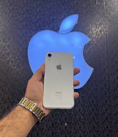 I phone Xr PTA Approved 64Gb fresh Condition looks like brand new