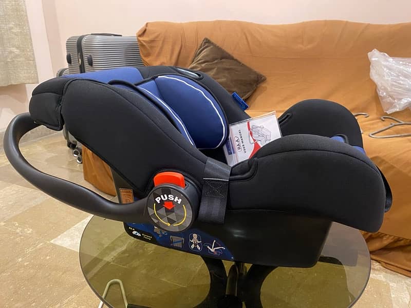 Baby Car Seat/Baby Cot 1