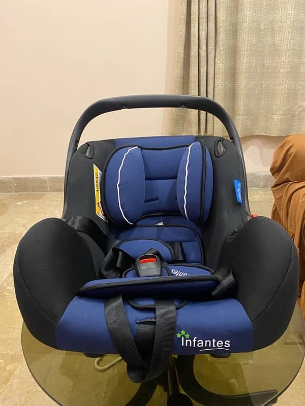 Baby Car Seat/Baby Cot 2