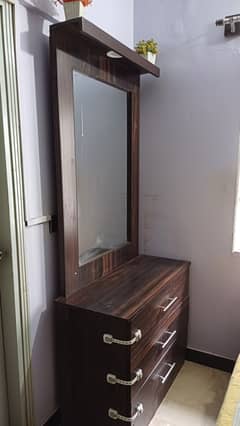 Dressing table