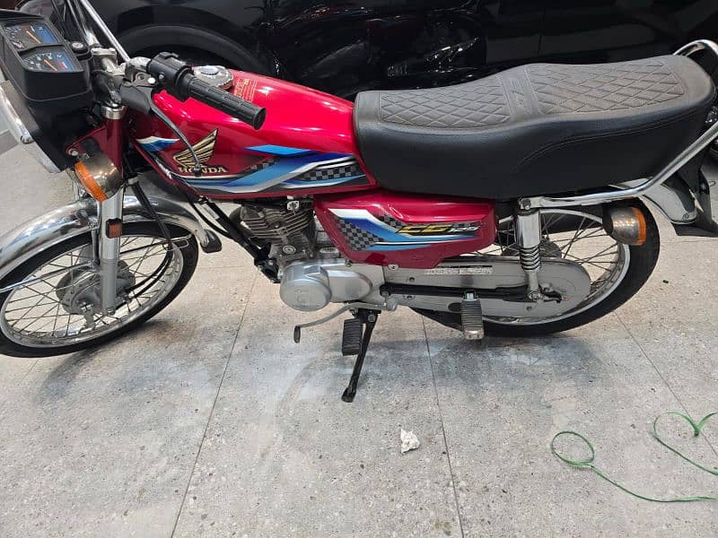 honda 125 Model 2024 Only (2500) KM Ised 4