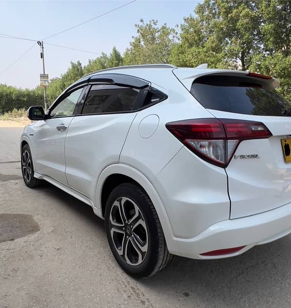 Honda Vezel 2015 3