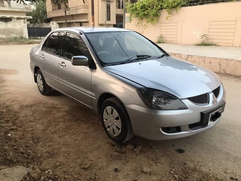 Mitsubishi Lancer 2005 GLX Automatic 1