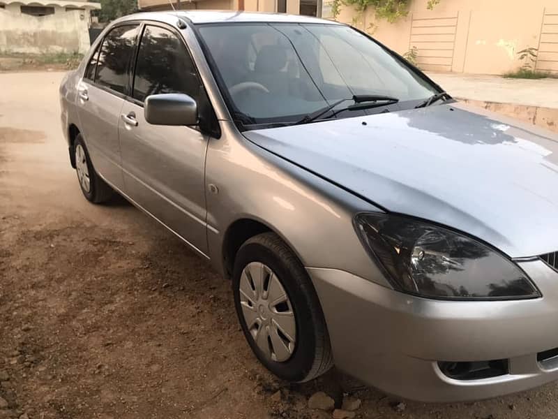 Mitsubishi Lancer 2005 GLX Automatic 8