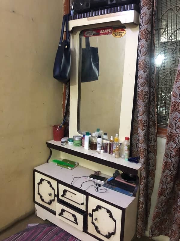 Dressing table for sale 0