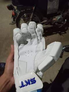 skt gloves available