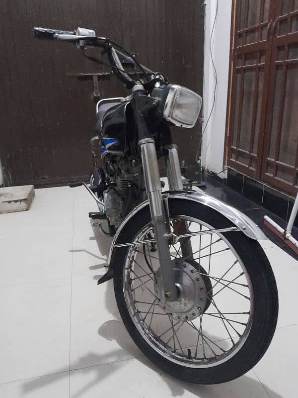 Honda CG125 Black 2009 Condition 8/10 4