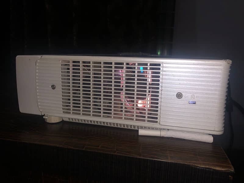 Sanyo XGA Projector 3