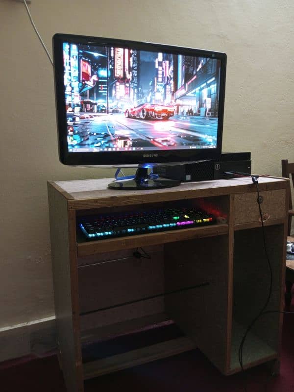 Desktop Setup with Samsung B2330H(23 inch) LED Monitor and with table 2