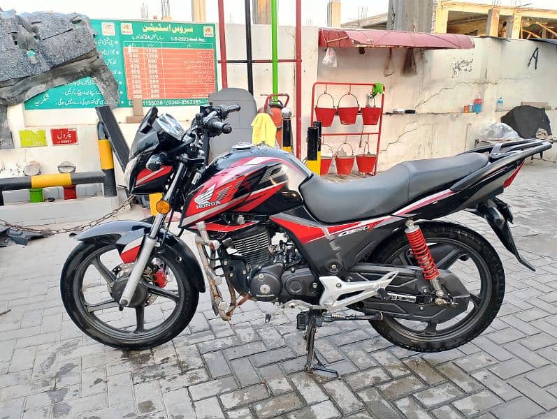 Honda CB 150F 6