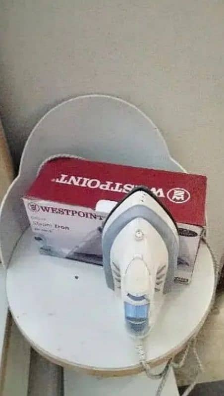 west point steam iron dabba pack 2 se 3 month use excellent condition 3