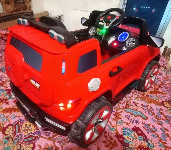 KIDS imported electric jeep car excellent condition with remotecontrol 0