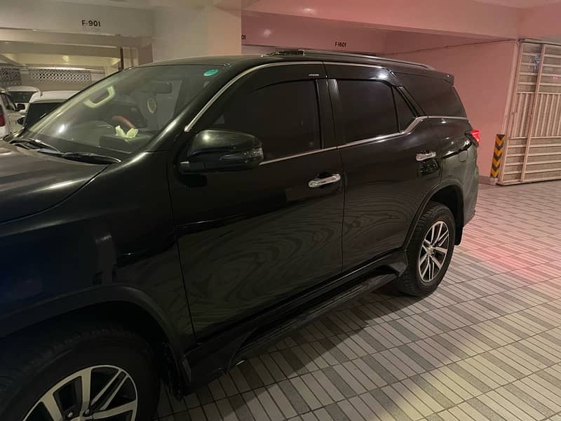 Toyota Fortuner V 2018 2