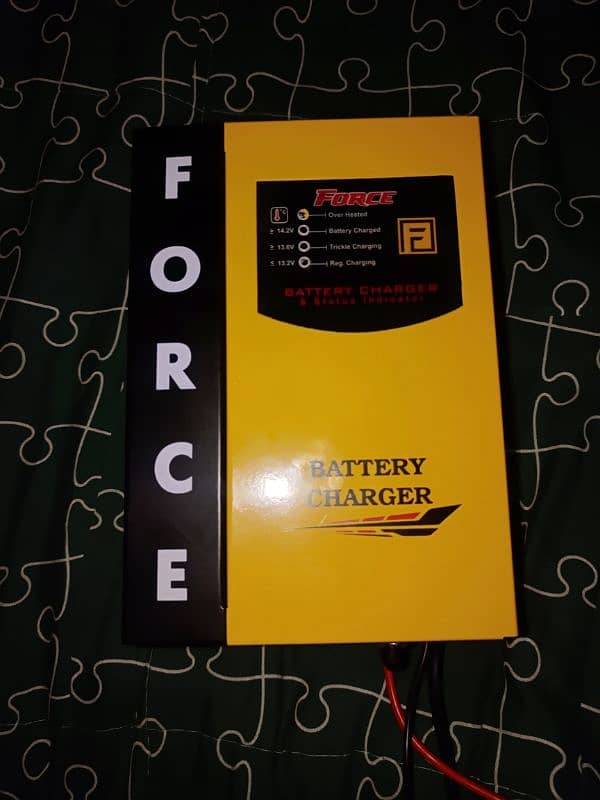 Force 20 amp 12 volt Automatic bettry charger condition like new 0