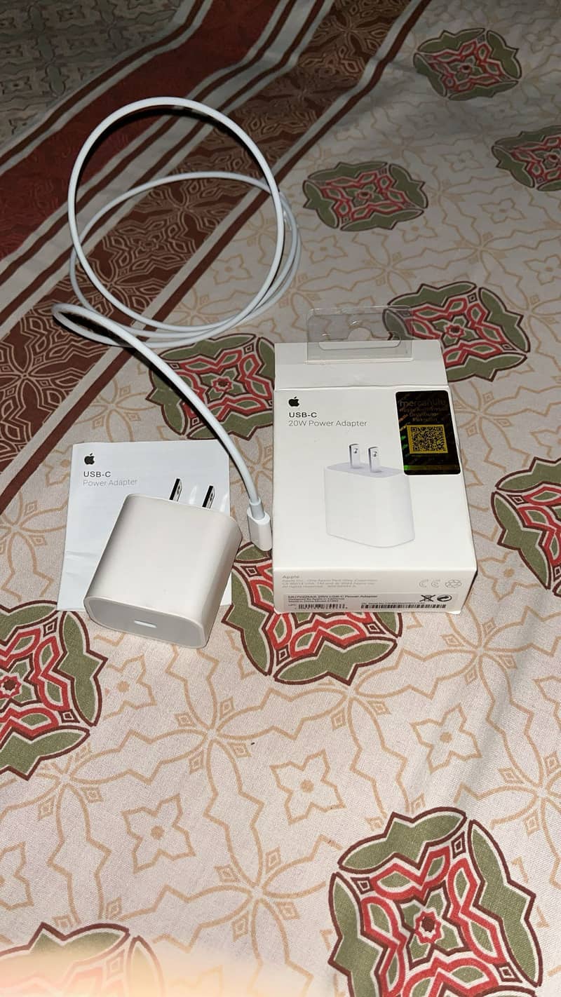 Genuine mercantile iPhone 20w power adapter with cable 5