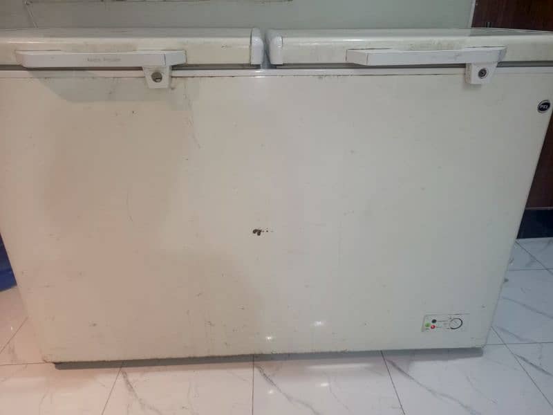 Excellent condition deep freezer 1