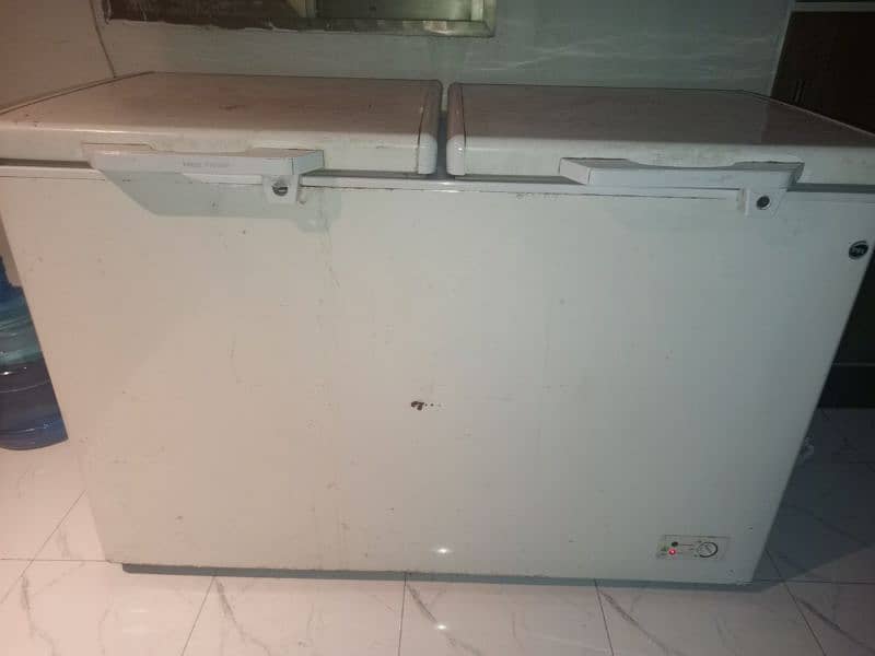 Excellent condition deep freezer 2