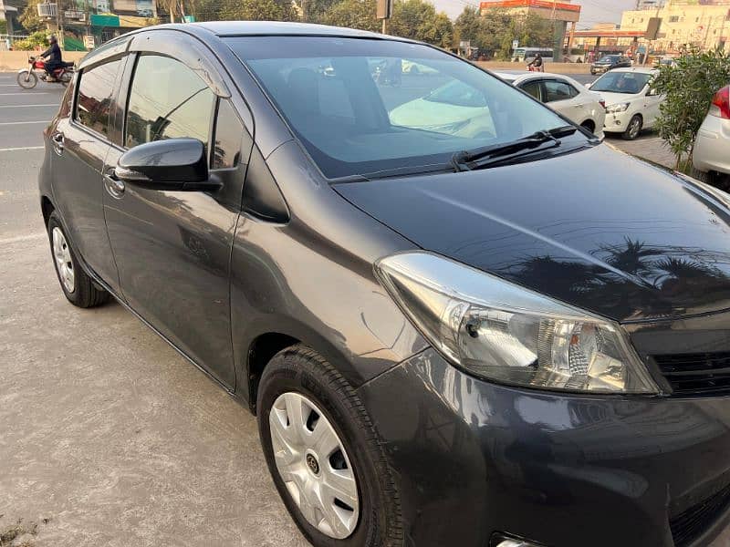 Toyota Vitz 2012 7