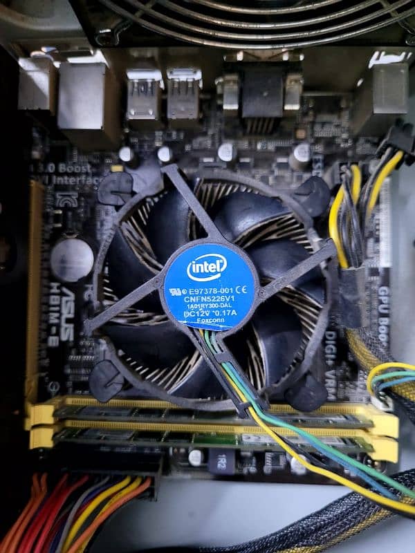 i7 4790 ram 16gb mobo  casing 2