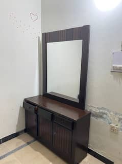 Dressing table