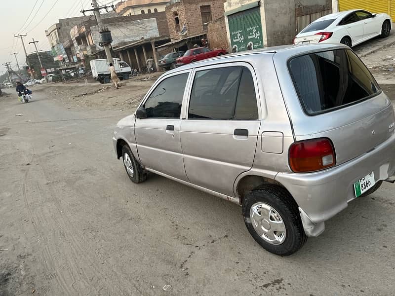 Daihatsu Cuore 2003 3