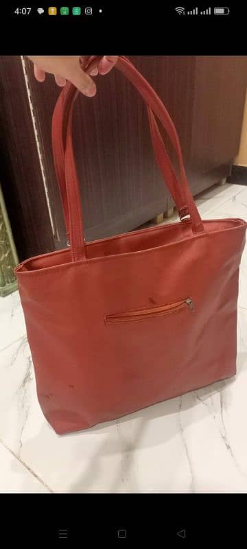 ladies hand bags and clutches good condition price nigotiable 12