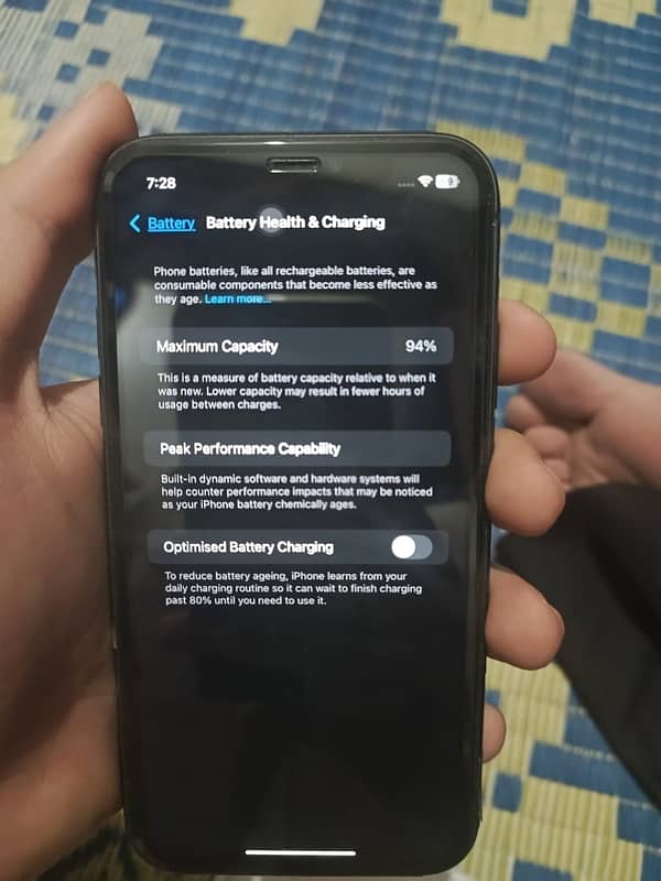 iphone 11 battery 94% 1