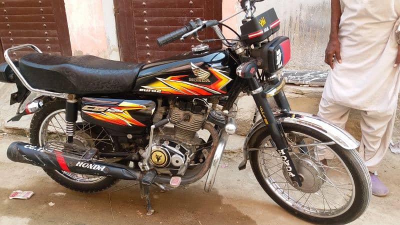 HONDA 125 MODEL 2020 Hyderabad number ha 2021ke registered ha 6