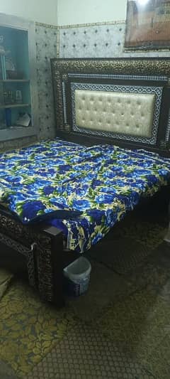 king size bed & 1 side table