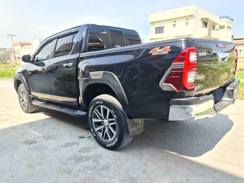 Toyota Hilux 2018 Revo 2.8 D4D Genuine Low Mileage 4