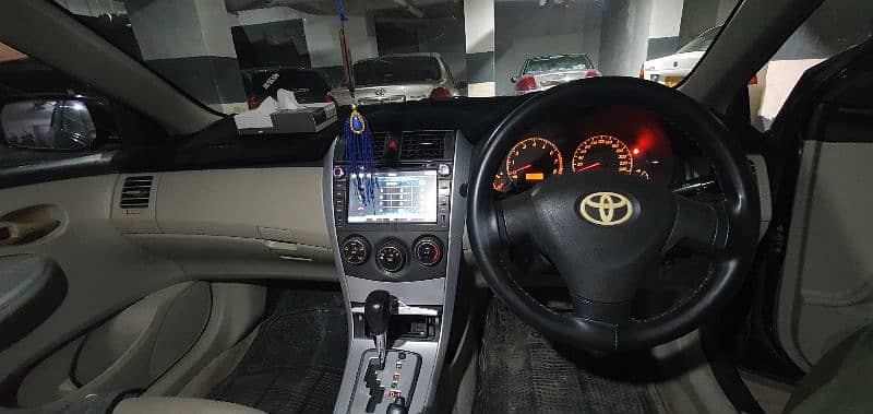 Toyota Corolla GLI 2012 10