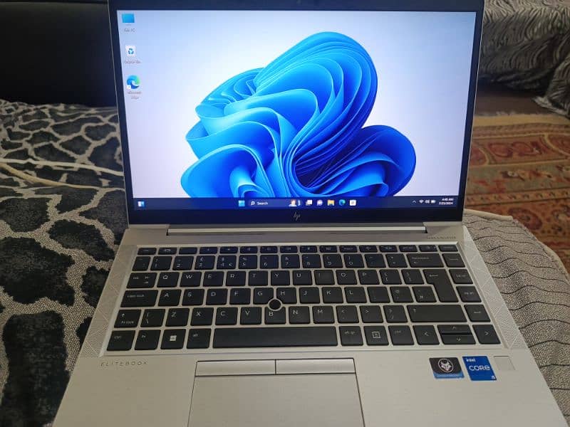 Hp EliteBook 840 G8 Notebook  i5 11th gen 16GB RAM 512GB Ultrafast M2 2