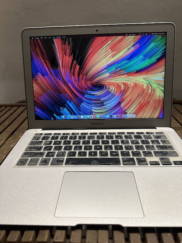 Apple MacBook Air 2017 8gb 256gb Intel Core i5 turbo boost upto 2.9GHz 1