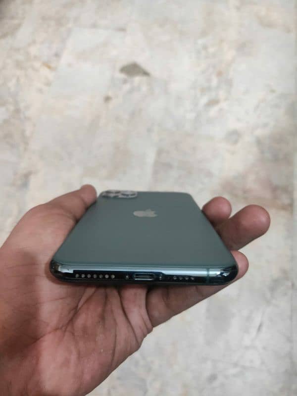 iphone 11 pro max 6