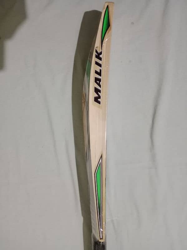 Mb Malik Lala cricket bat specially made for Shahid Afridi 7