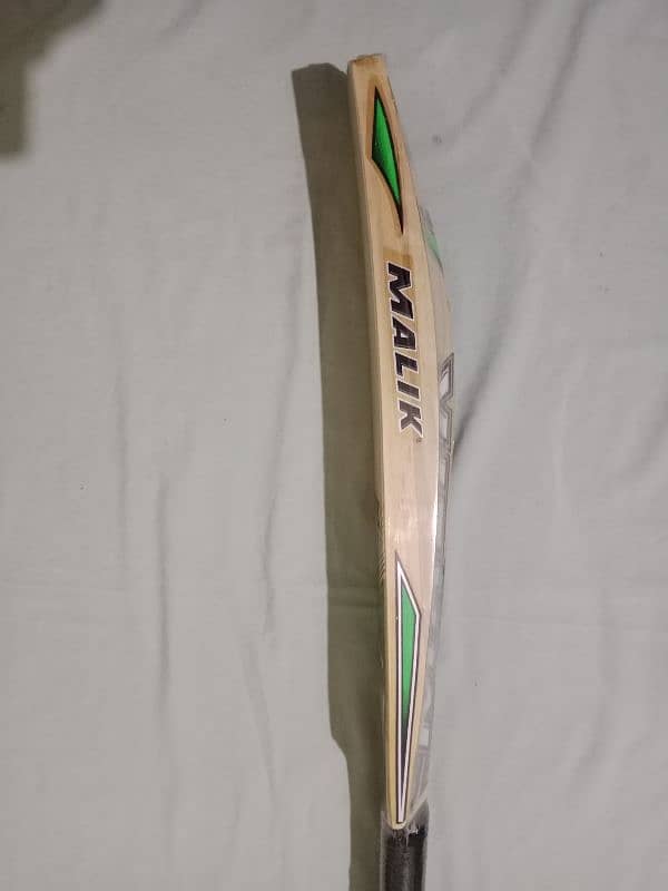 Mb Malik Lala cricket bat specially made for Shahid Afridi 9