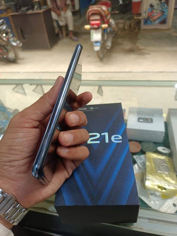 vivo V21E for sale 4