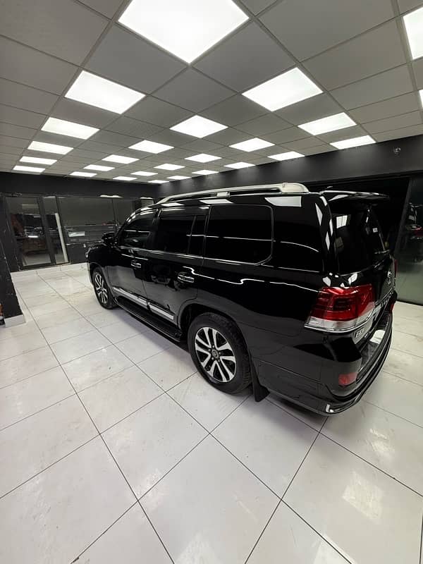 Toyota Land Cruiser 2013 4